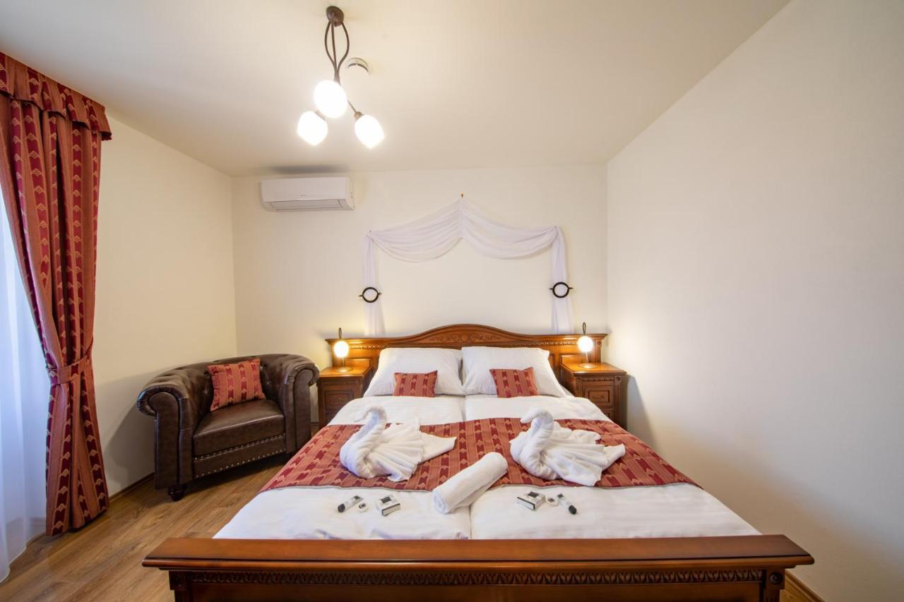 Residence Safari Resort - Chateau Borovany  外观 照片