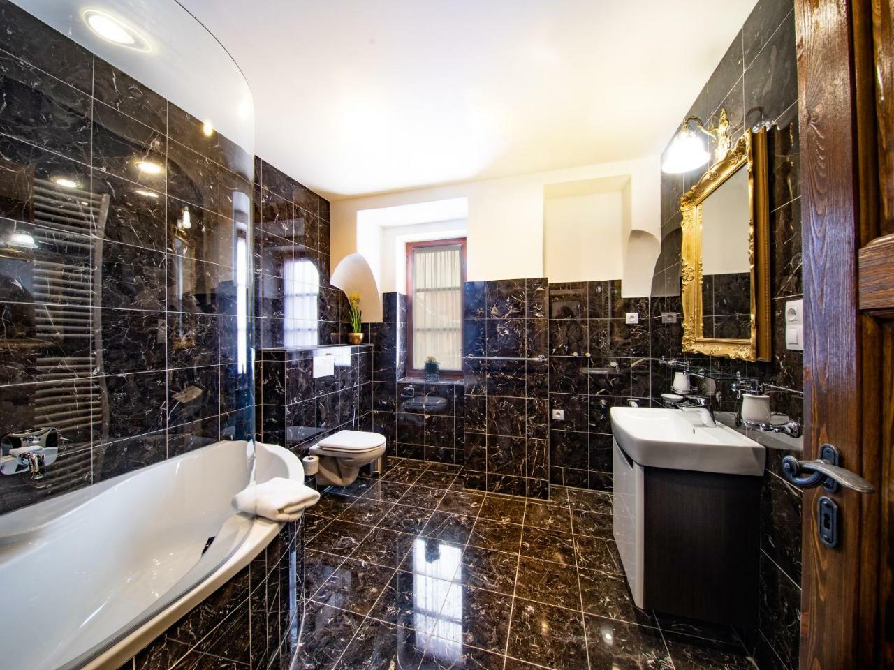 Residence Safari Resort - Chateau Borovany  外观 照片