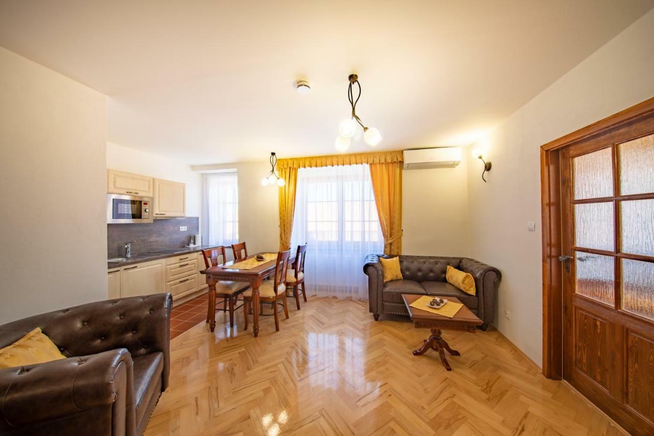 Residence Safari Resort - Chateau Borovany  外观 照片
