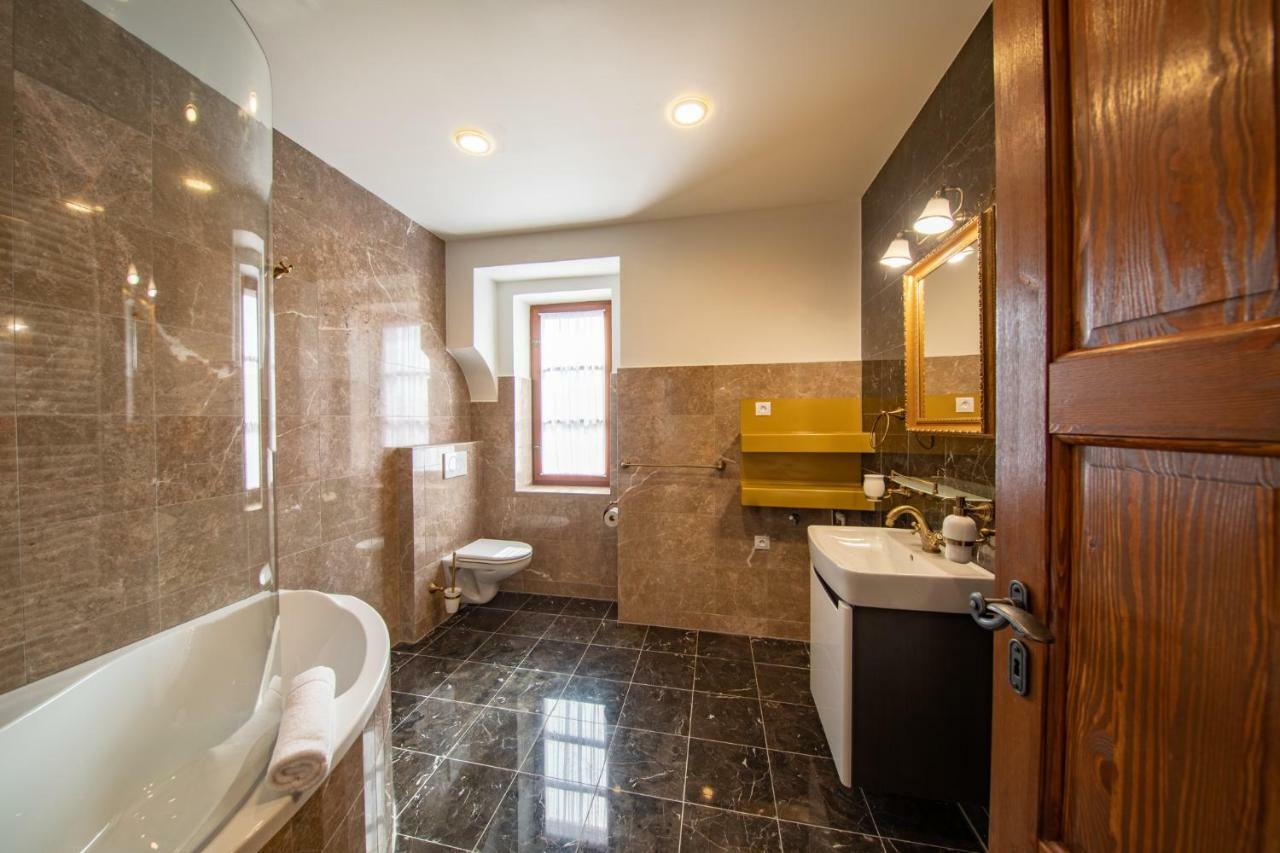 Residence Safari Resort - Chateau Borovany  外观 照片