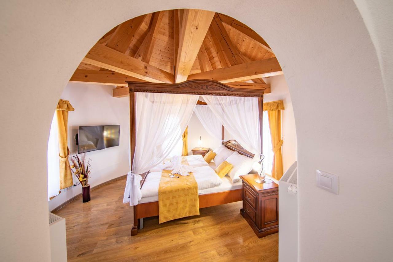 Residence Safari Resort - Chateau Borovany  外观 照片