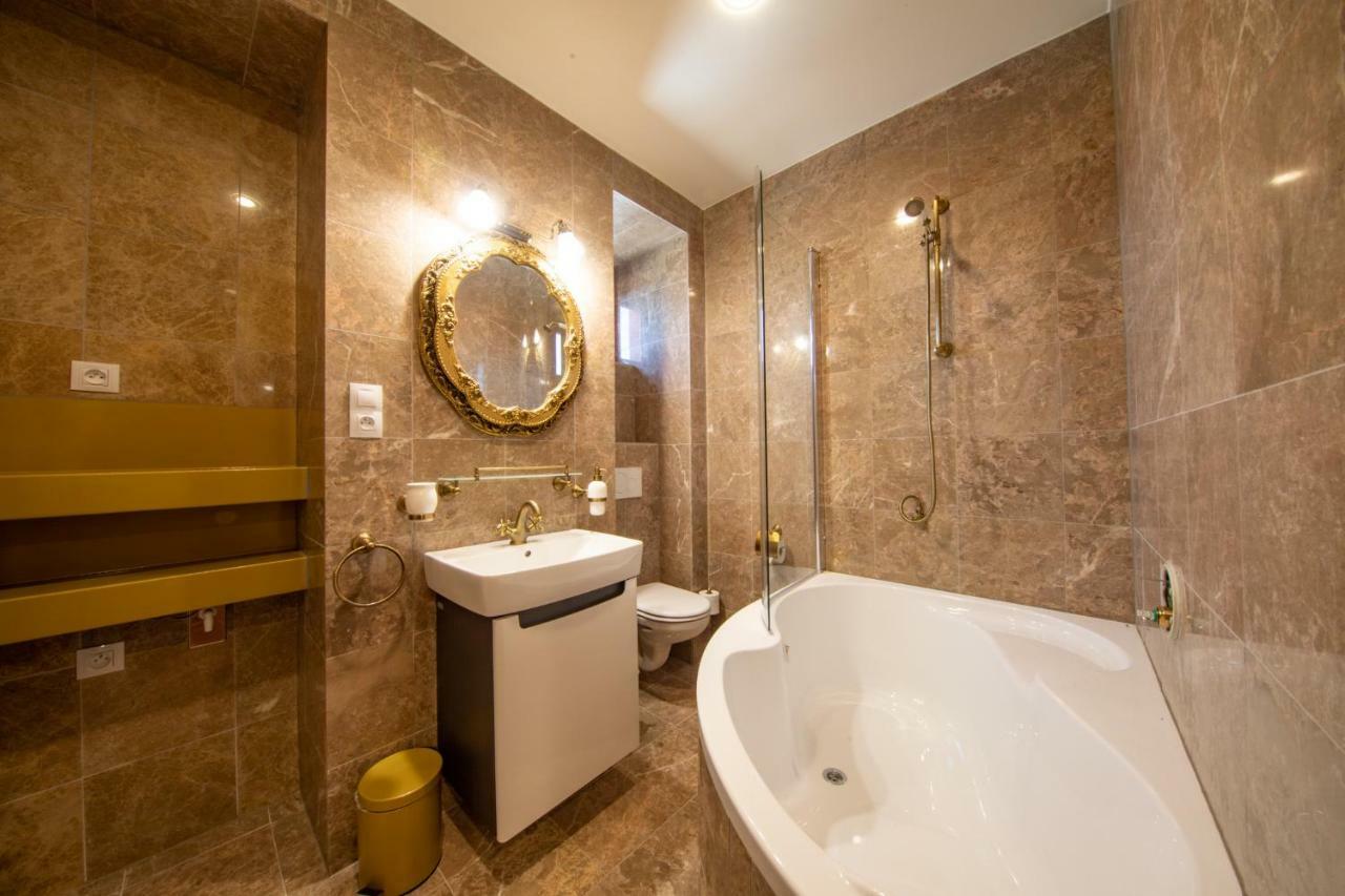 Residence Safari Resort - Chateau Borovany  外观 照片