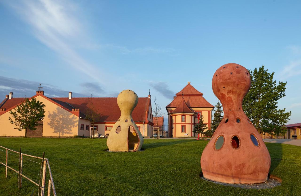Residence Safari Resort - Chateau Borovany  外观 照片