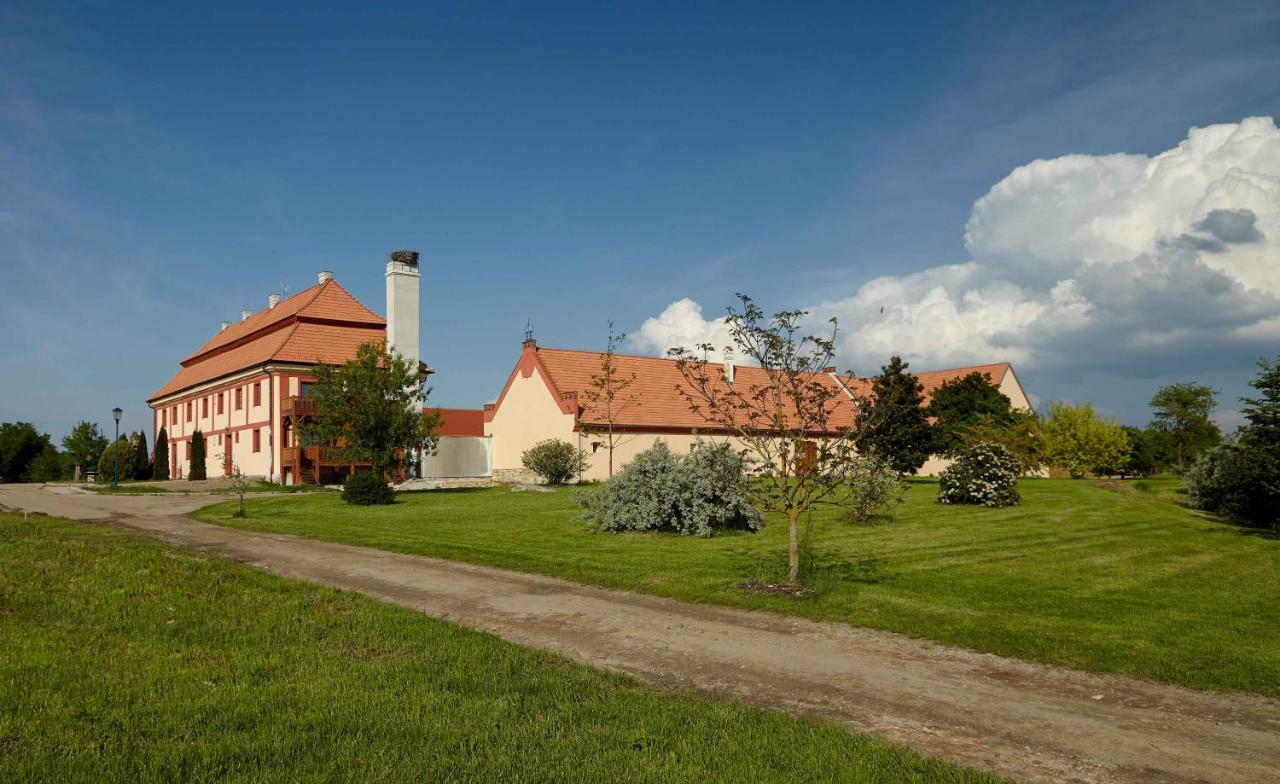 Residence Safari Resort - Chateau Borovany  外观 照片