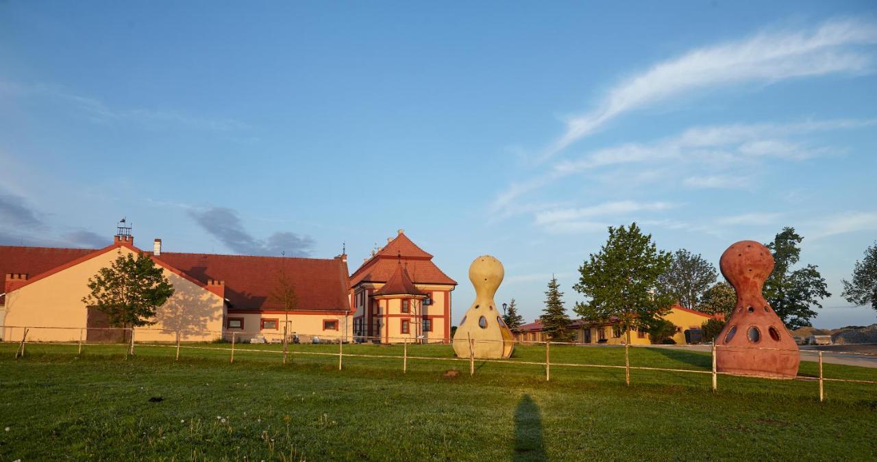 Residence Safari Resort - Chateau Borovany  外观 照片